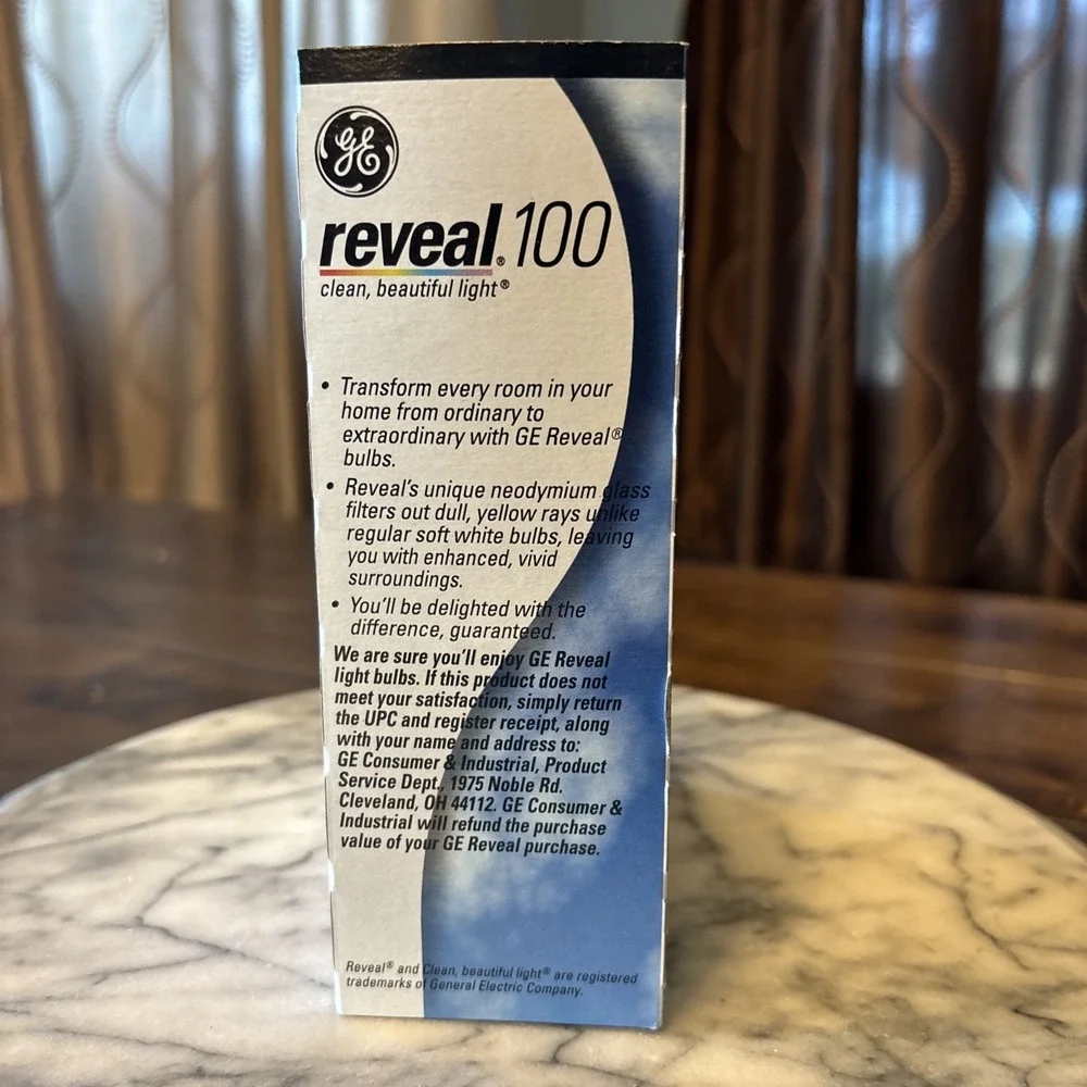 GE Reveal - 100 Watt Light Bulbs - A19 4-Pack New NOS